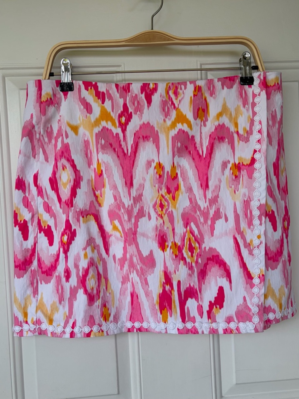 •Crown & Ivy•  Pink Ikat Print Pull-On Golf Skort - Size 14